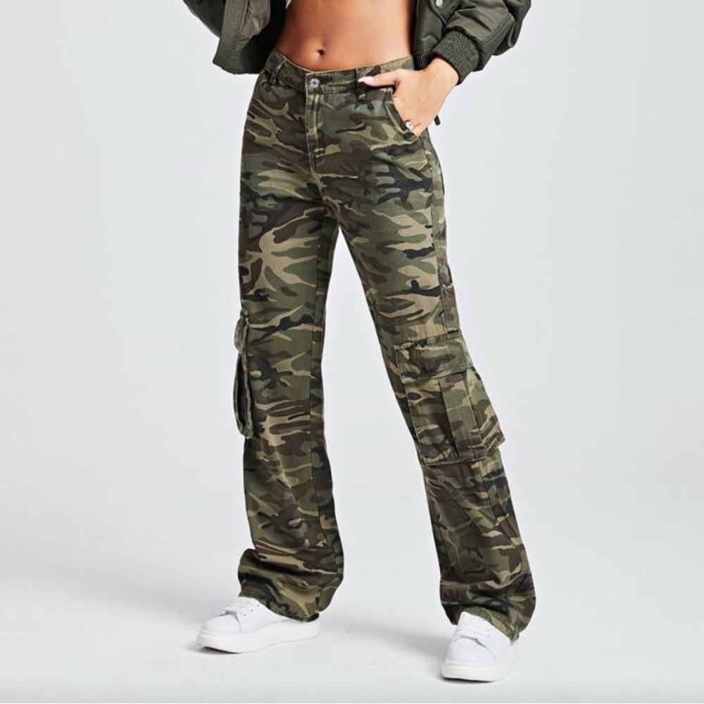 Zara Camouflage Cargo Pants